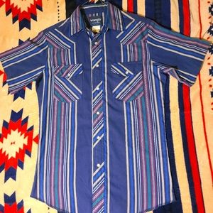 Wrangler vintage pearl snap shirt Small